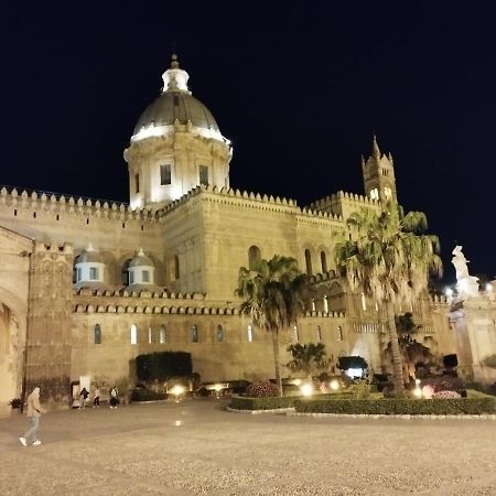 Casa Vacanza Sole Di Sicilia Palermo Bagian luar foto