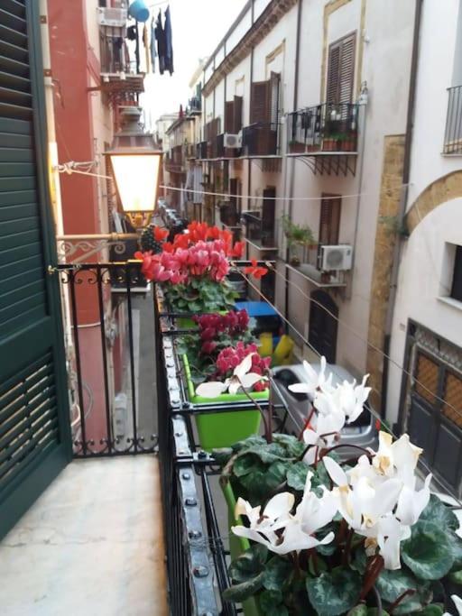 Casa Vacanza Sole Di Sicilia Palermo Bagian luar foto